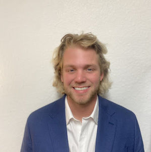 Meet your Posher, Eli